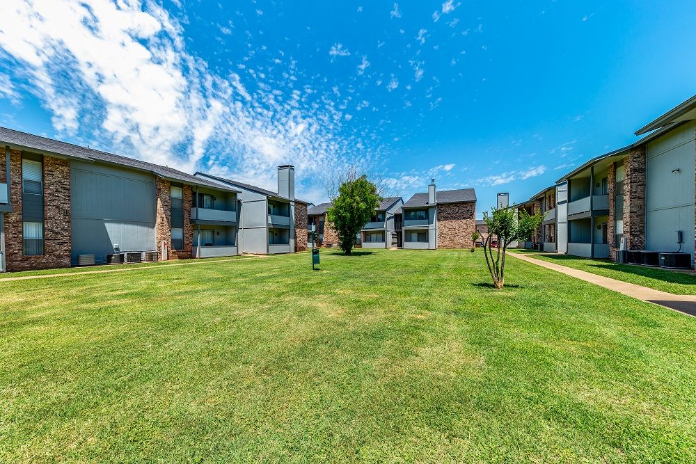 Photos and Video of Arbor Creek Apartments in Wichita Falls, TX